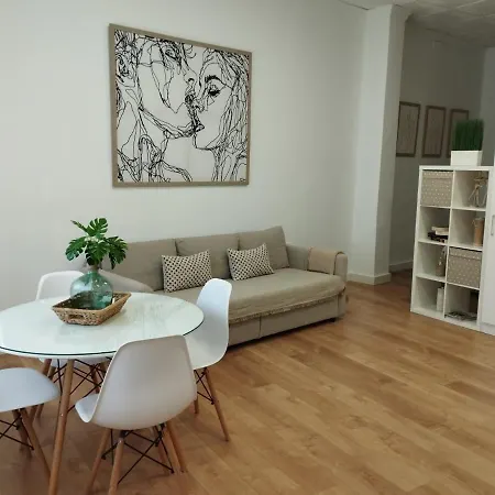 Apartamento Turistico Leo Baena Exterior photo