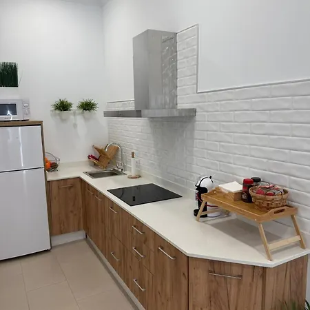 Apartamento Turistico Leo Baena Exterior photo